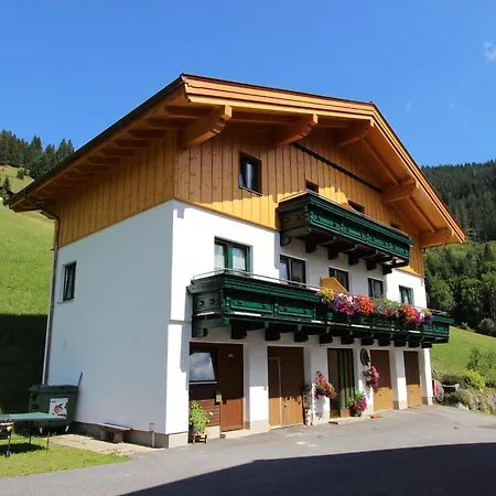 Cozy With Balcony Near Slope *