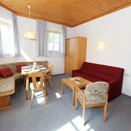 Apartman Cozy With Balcony Near Slope